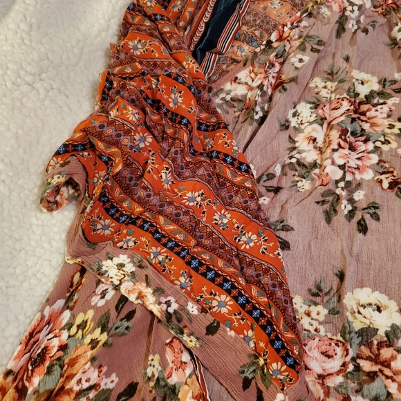 Womens Umgee M/L floral duster. In good condition - Picture 2 of 5